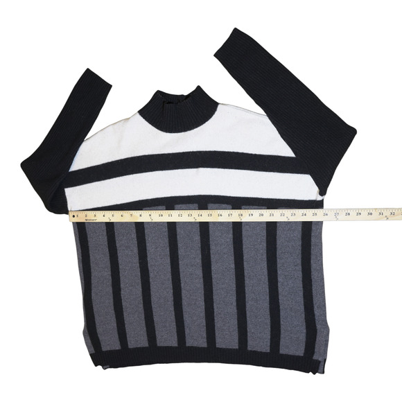 BCBGMAXAZRIA Women's Sweater Sz M (Fits L & XL) Striped Mock-Neck Lagenlook GUC - Picture 12 of 14